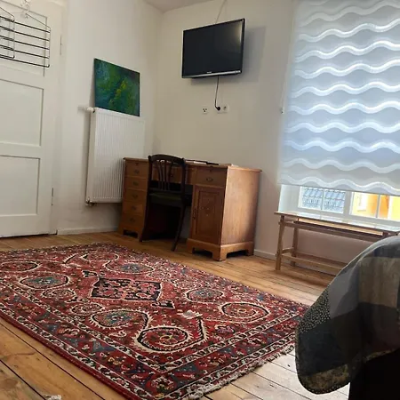 Antike Wohnmoeglichkeit Kurz Und Langfristig 50qm 1 Og Mit Balkon Lauchhammer