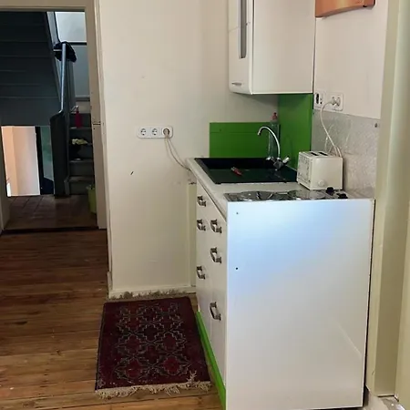 Antike Wohnmoeglichkeit Kurz Und Langfristig 50qm 1 Og Mit Balkon * Lauchhammer