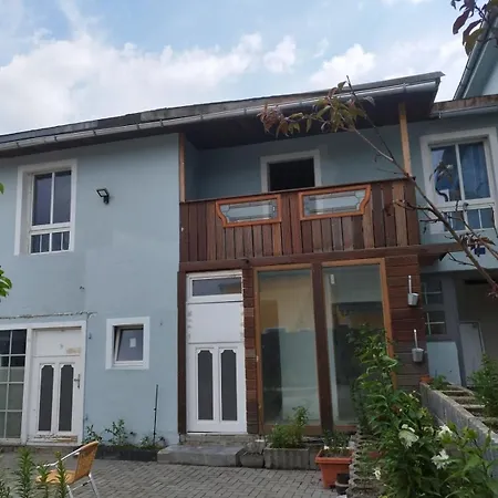 Apartment Antike Wohnmoeglichkeit Kurz Und Langfristig 50qm 1 Og Mit Balkon Lauchhammer