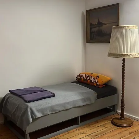 Apartment Antike Wohnmoeglichkeit Kurz Und Langfristig 50qm 1 Og Mit Balkon