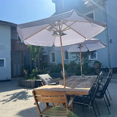 Antike Wohnmoeglichkeit Kurz Und Langfristig 50qm 1 Og Mit Balkon Apartment Lauchhammer